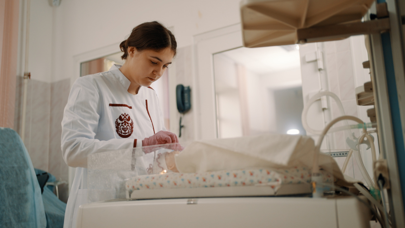 Ученые Сибирского медуниверситета создают диагностическую панель для раннего выявления опасных патологий у недоношенных детей с экстремально низкой массой тела