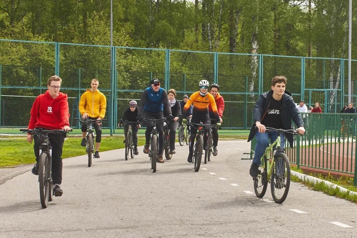 Около 60 человек приняли участие в велопрогулке с ректором СибГМУ
