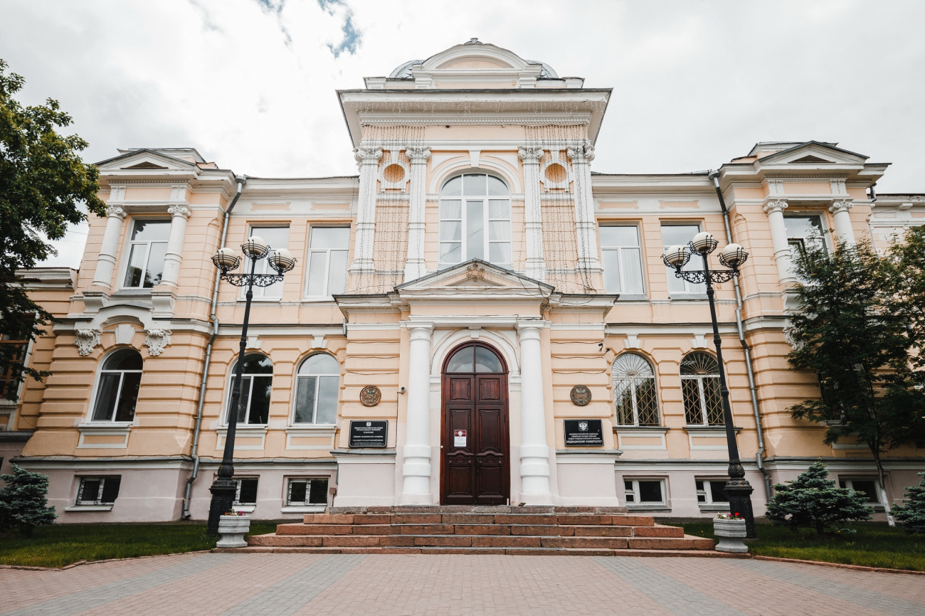 Юбилей отмечает преподаватель медико-фармацевтического колледжа СибГМУ Татьяна Робенкова