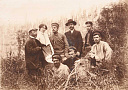 2.	С.А. Адамов с друзьями в лесу. 1910-е гг. Слева 3-й стоит С.А. Адамов.