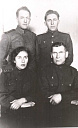 Капитан медицинской службы В.И. Москвин с сослуживцами. Вена. 1945 г. В.И. Москвин стоит первый справа